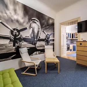 https://jewish-synagogue-ruterra-suite.praguehotelsweb.com